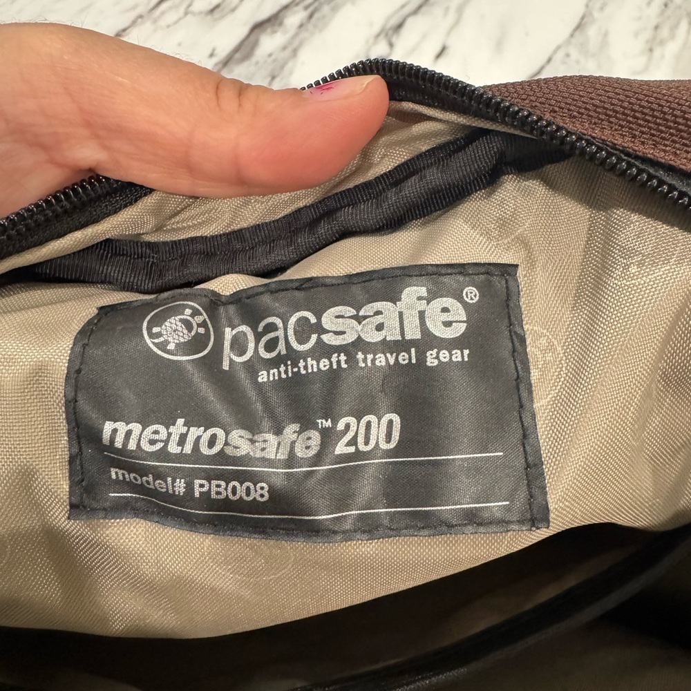 PacSafe Travel Security Metrosafe 200 Anti Theft Gear Crossbody Bag Brown PB008 - Picture 7 of 16